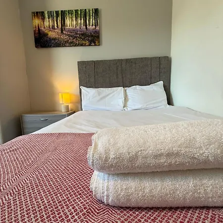 Newcastle Townhouse Apartment *