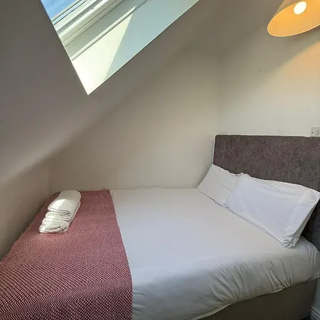Newcastle Townhouse Apartment *